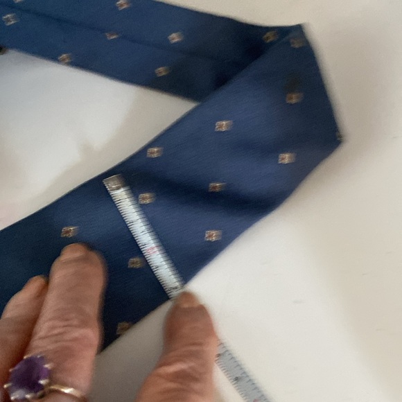 Arnie tie blue & tiny white and red. 56” long Could it be Arnie Palmer? - Picture 6 of 7